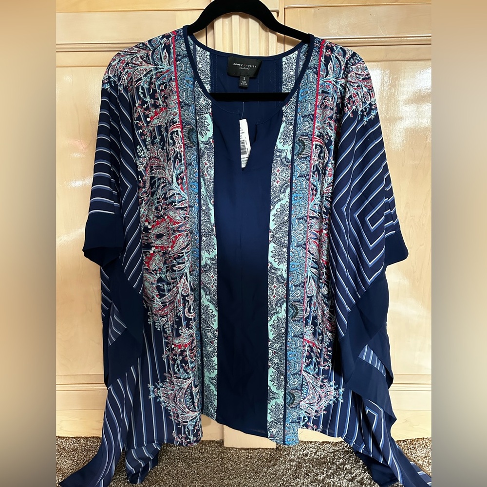 Romeo + Juliet Short Sleeve Blouse
